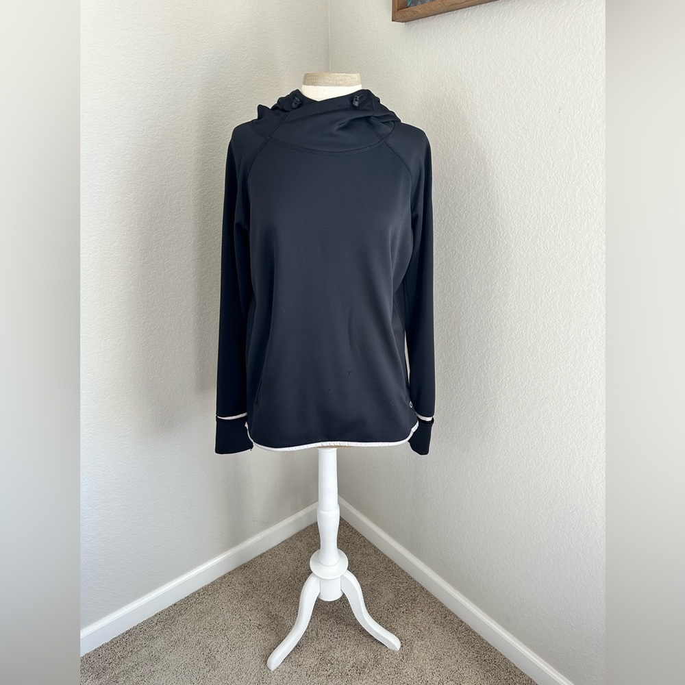 Gap fit woman’s hooded black sweater, size medium